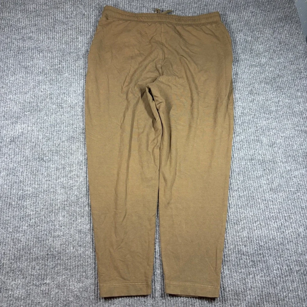 Banana Republic details please